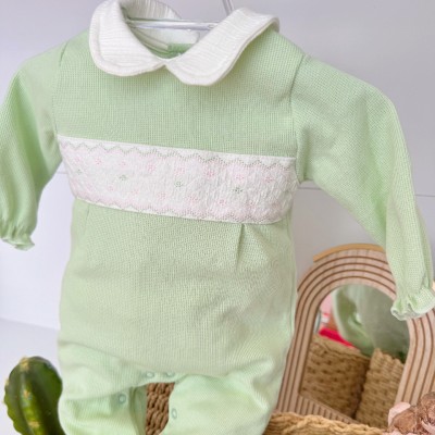 Macacão Tricotil (Tricot 100% Algodão) com Gola e Bordado - Verde Pontilhados